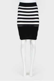 Black and white striped skirt with tag