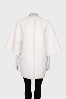 Wool coat with wide sleeves