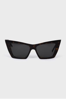 Cat-eye sunglasses
