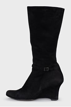 Black suede wedge boots