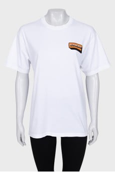 T-shirt decorated with a patch
