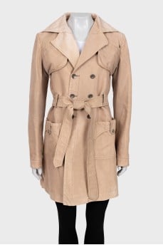 Double-breasted trench coat in brown