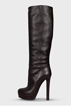 Brown leather boots with heels