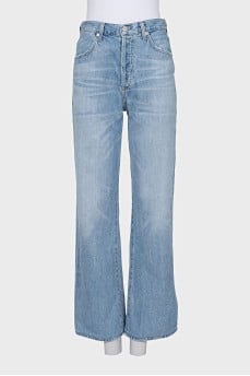 Straight-leg jeans with buttons