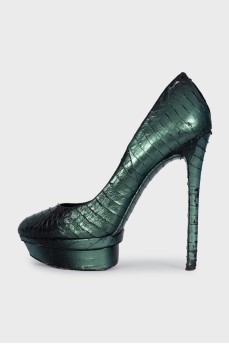 Green snakeskin embossed shoes