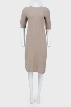 Knitted dress with short sleeve
