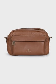Leather crossbody bag with gold-tone hardware