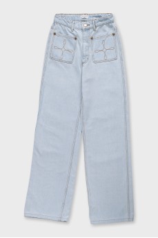Wide-leg jeans with patch pockets