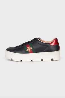 Leather sneakers with contrasting inserts