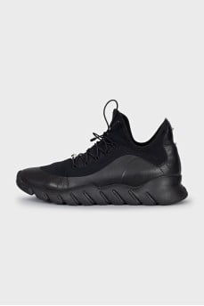 Men's black lace-up sneakers
