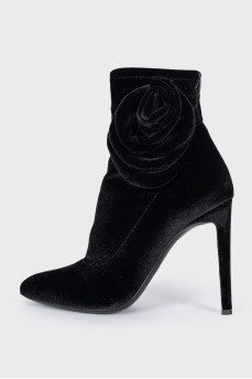 Velvet ankle boots with decor