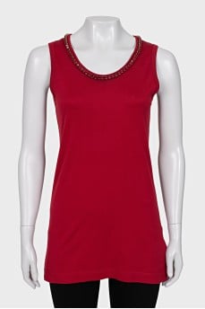 Fitted tank top decorated with crystals