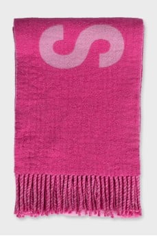 Pink wool scarf