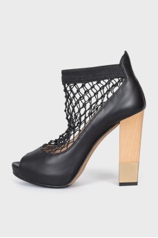Shoes made of textile and leather