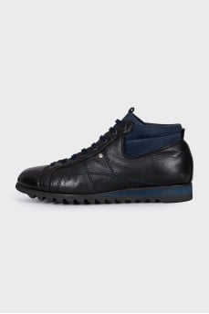 Men's black leather sneakers