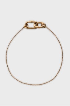 Gold bracelet with oval clasp