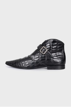 Men's boots with embossed leather