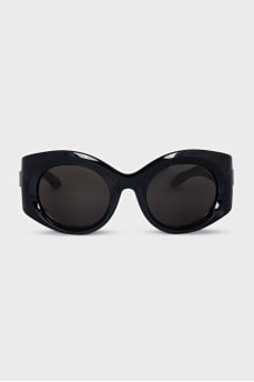 Grand black sunglasses