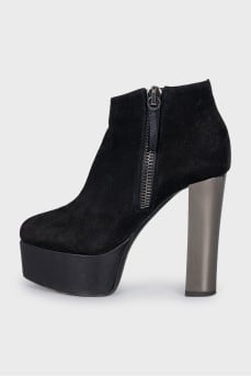 Suede ankle boots with mirrored heels