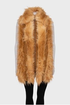 Long pile vest with tag