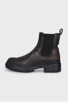 Brown leather Chelsea boots