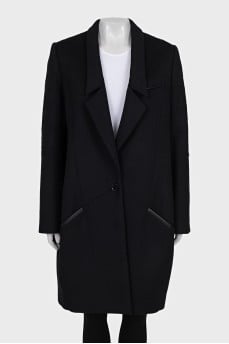 Straight-cut coat decorated with lace