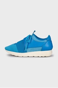 Light blue sneakers with leather inserts