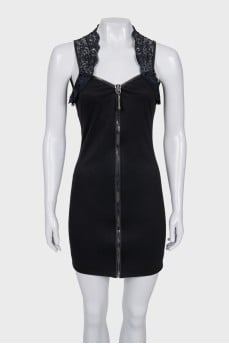 Fitted dress with lace