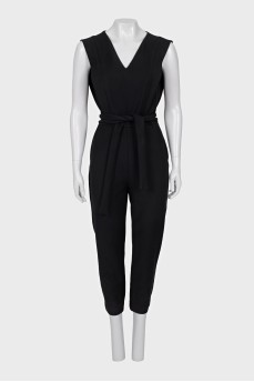 Fitted jumpsuit with a zipper