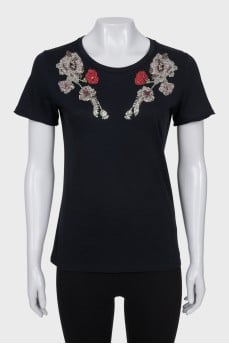 Black T-shirt with sequins