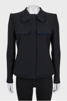 Single-breasted black jacket