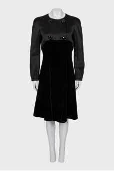 Dress with massive buttons