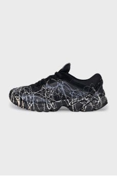 Men's sneakers made of textile and leather with a print