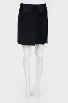 Vintage mini-skirt with lace and cuts