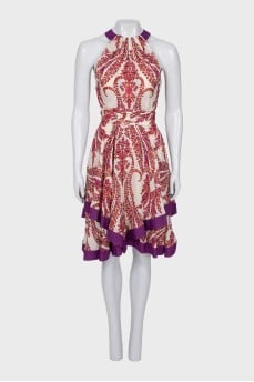 Fitted silk dress with open shoulders