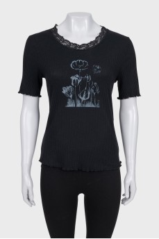 Ribbed T-shirt with lace trim