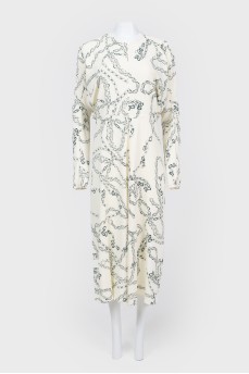 Dress in a business style in a printing chain