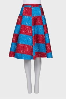 Flared skirt made of textured fabric