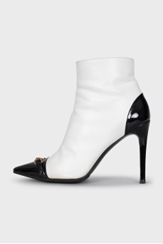 Leather ankle boots with patent toe