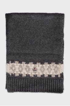 Men's gray scarf