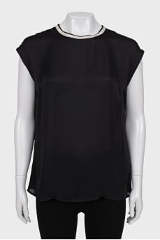 Silk blouse decorated with crystals