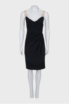 Fitted dress with wide straps
