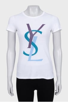 White fitted t-shirt with logo