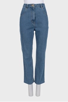 Blue straight-leg jeans with a button