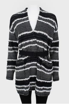 Cardigan with a belt and pockets