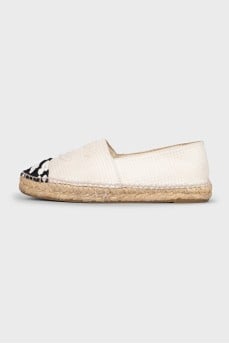 Espadrilles with a signature logo