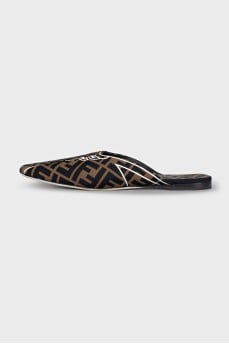 Mules with the signature monogram