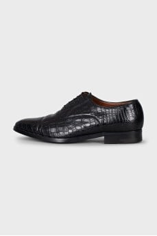 Men's lace-up shoes with embossed leather