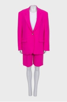 Pink suit with shorts with tag