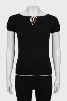 Fitted T-shirt with contrast trim
